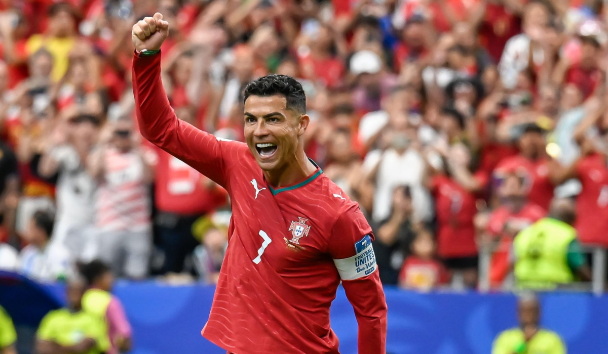 Cristiano Ronaldo a scris o nouă pagină de istorie la Campionatul Mondial, cu dubla de senzație cu Uzbekistan, ȋn direct pe Antena 1 și AntenaPLAY, ȋn cea de-a 13-a zi a competiţiei, lider de audienţă
