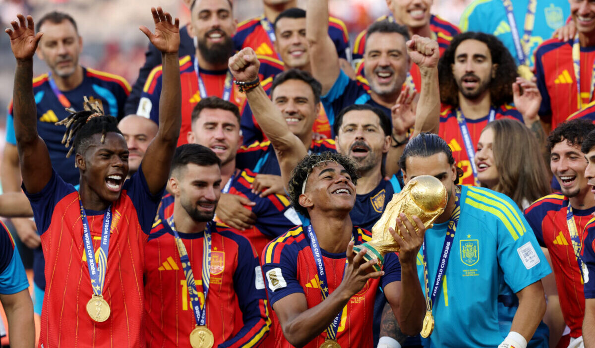Spania este noua Campioană Mondială, după ce a învins Argentina, în cea de-a 39-a zi lider de piaţă, cu record de audiență!