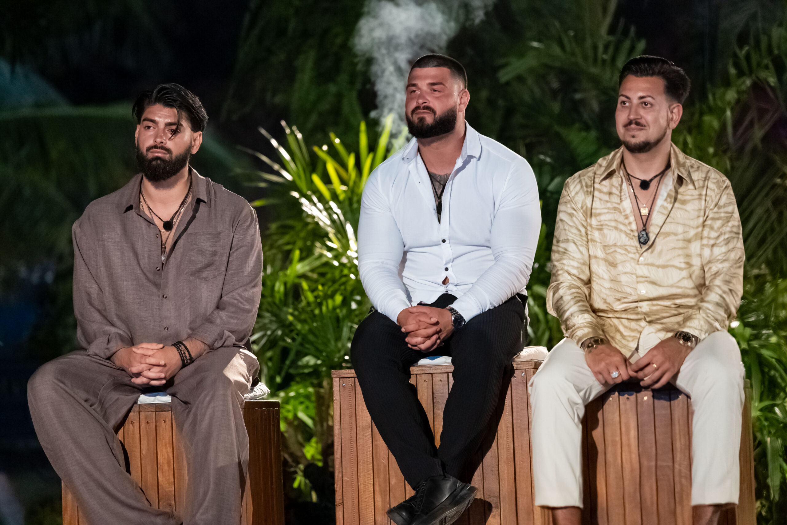 The Bonfire Burns Bright Tonight on Temptation Island! Three Men and Three Women from the Couples Face Radu Vâlcan at the Bonfire!
